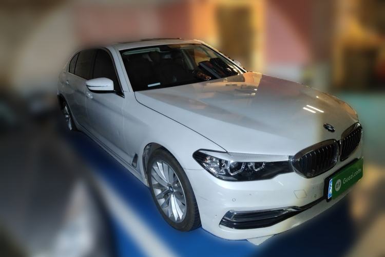 Used BMW 5 Series 2019 525Li Luxury Package Front Right 45 Deg