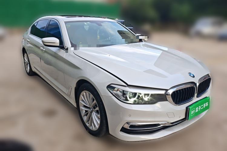 Used BMW 5 Series 2019 525Li Luxury Package Front Right 45 Deg