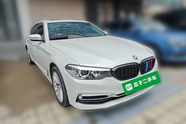 Used BMW 5 Series 2019 525Li Luxury Package Front Right 45 Deg