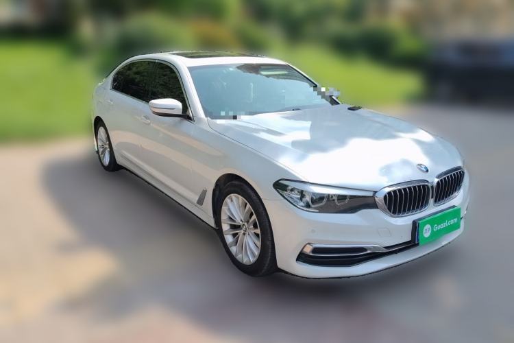 Used BMW 5 Series 2019 525Li Luxury Package Front Right 45 Deg