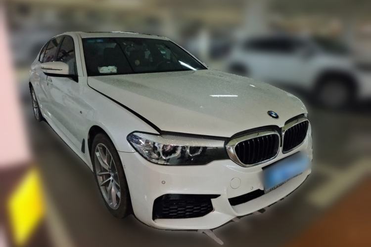 Used BMW 5 Series 2019 Restyled 525Li M Sport Package Front Right 45 Deg