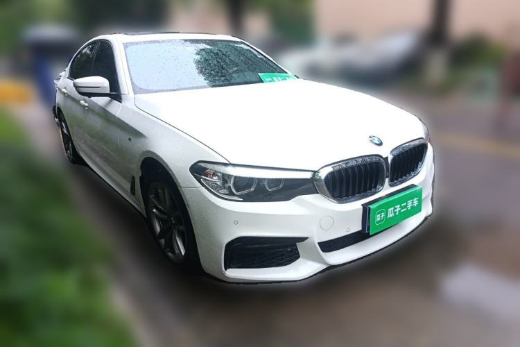 Used BMW 5 Series 2019 525i M Sport Package Front Right 45 Deg