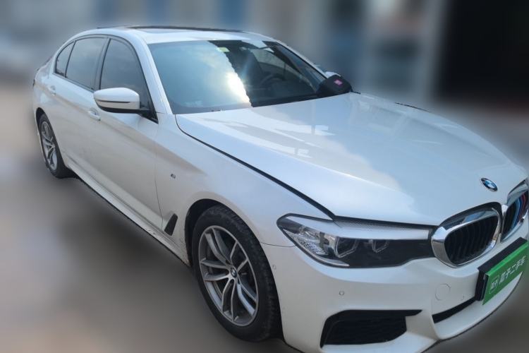 Used BMW 5 Series 2019 Restyled 525Li M Sport Package Front Right 45 Deg