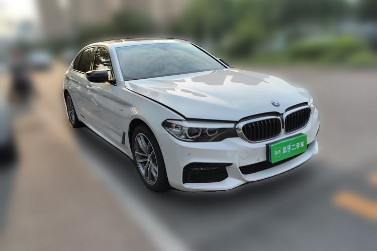Used BMW 5 Series 2019 525Li M Sport Package Front Right 45 Deg