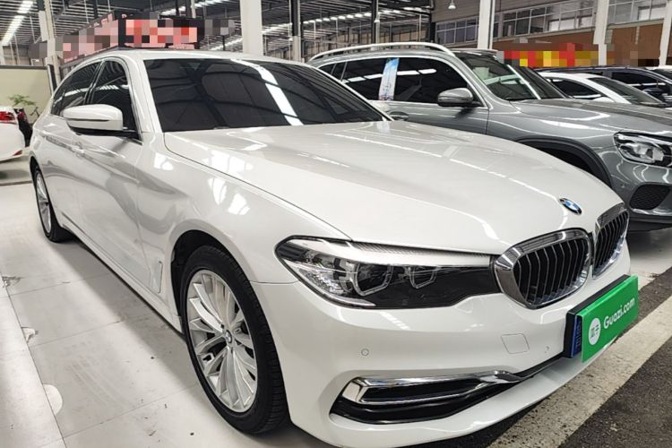 Used BMW 5 Series 2019 525Li Luxury Package Front Right 45 Deg