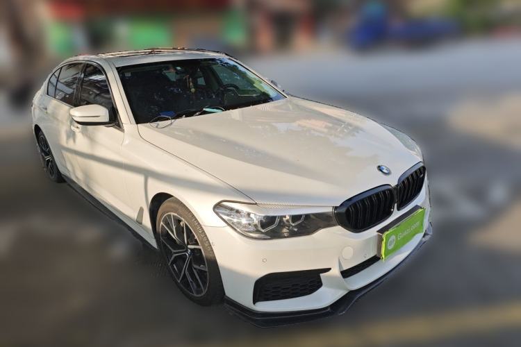 Used BMW 5 Series 2019 Facelifted 530Li Leading Edition M Sport Package Front Right 45 Deg