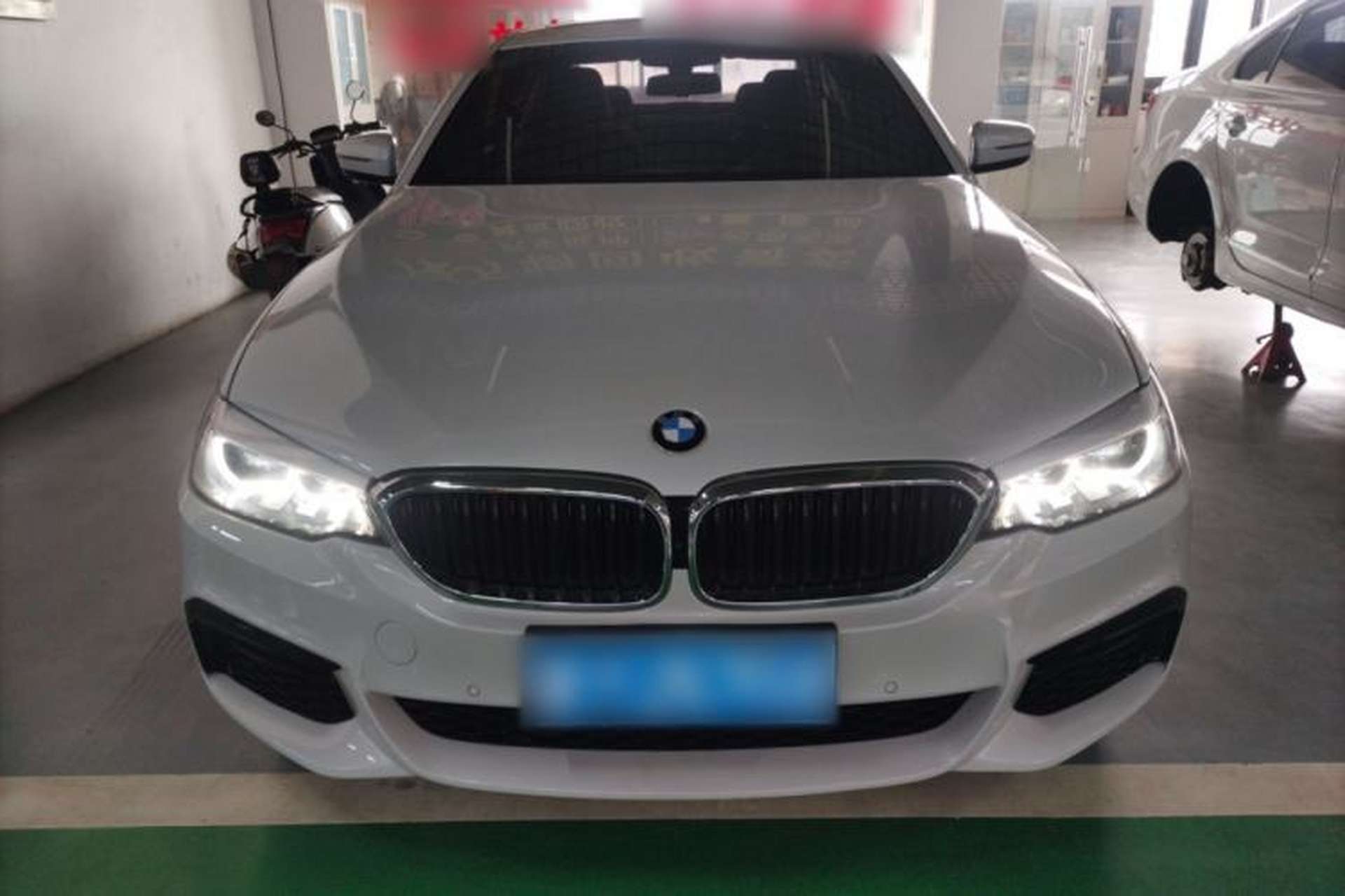 Used BMW 5 Series 2019 525Li M Sport Package Front