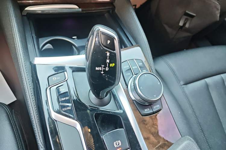 Used BMW 5 Series 2019 525Li Luxury Package Gear Lever