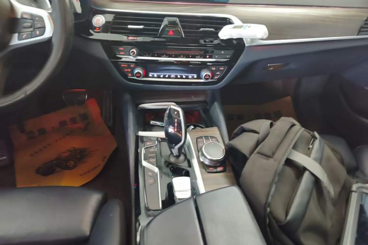 Used BMW 5 Series 2019 Facelifted 530i M Sport Package Gear Lever