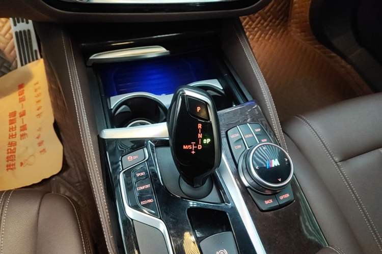 Used BMW 5 Series 2019 Facelifted 525Li Luxury Package Gear Lever