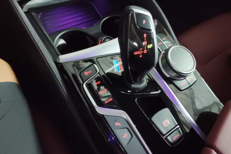 Used BMW 5 Series 2019 Restyled 530Li Luxury Edition M Sport Package Gear Lever