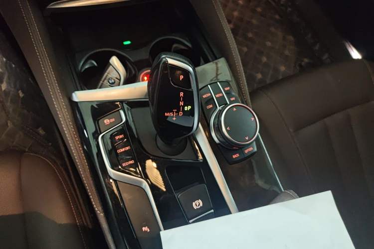 Used BMW 5 Series 2019 Facelifted 525Li Luxury Package Gear Lever