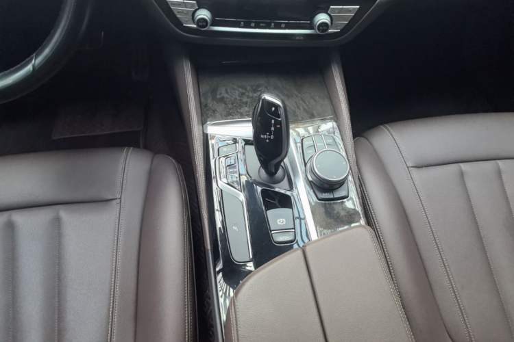 Used BMW 5 Series 2019 525Li M Sport Package Gear Lever
