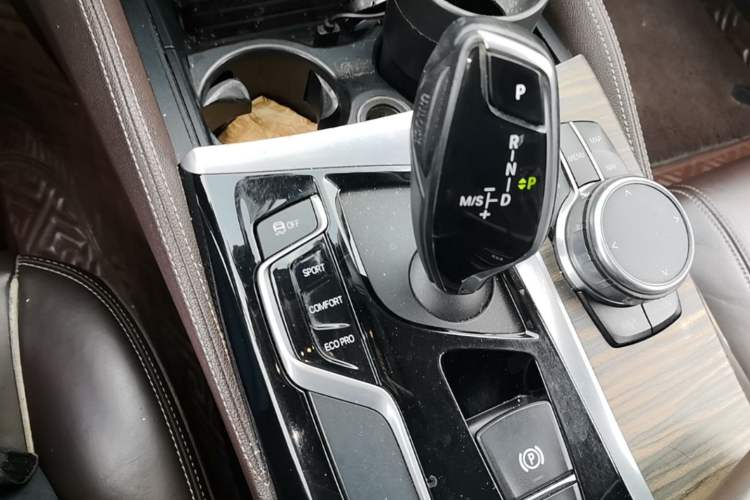 Used BMW 5 Series 2019 530Li Leading Model Luxury Package Gear Lever