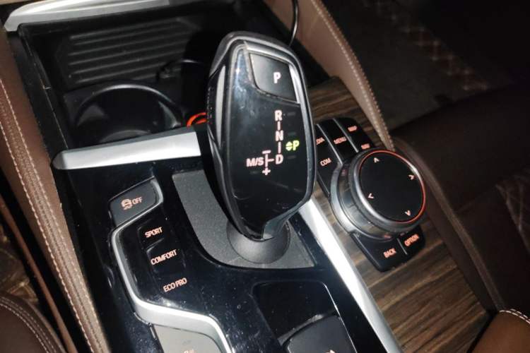 Used BMW 5 Series 2019 530Li Luxury Edition Premium Package Gear Lever
