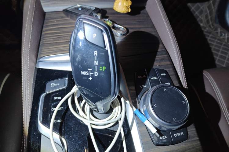 Used BMW 5 Series 2019 530Li Leading Model Luxury Package Gear Lever