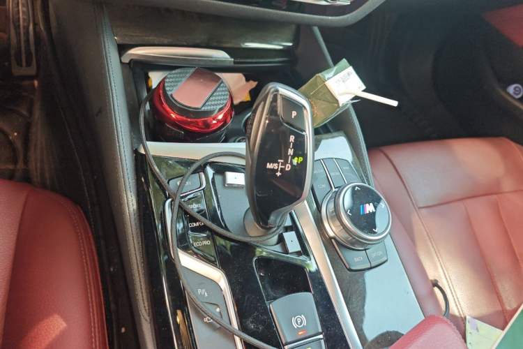 Used BMW 5 Series 2019 Restyled 530Li Luxury Edition M Sport Package Gear Lever