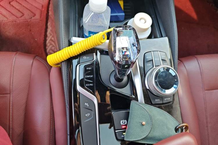 Used BMW 5 Series 2019 Restyled 530Li Luxury Edition M Sport Package Gear Lever
