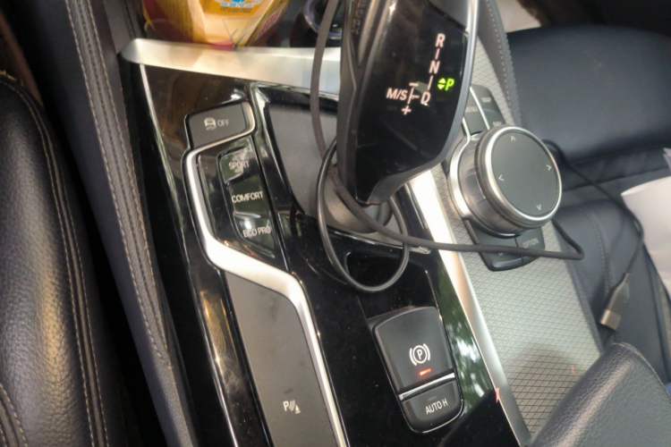 Used BMW 5 Series 2019 525i M Sport Package Gear Lever
