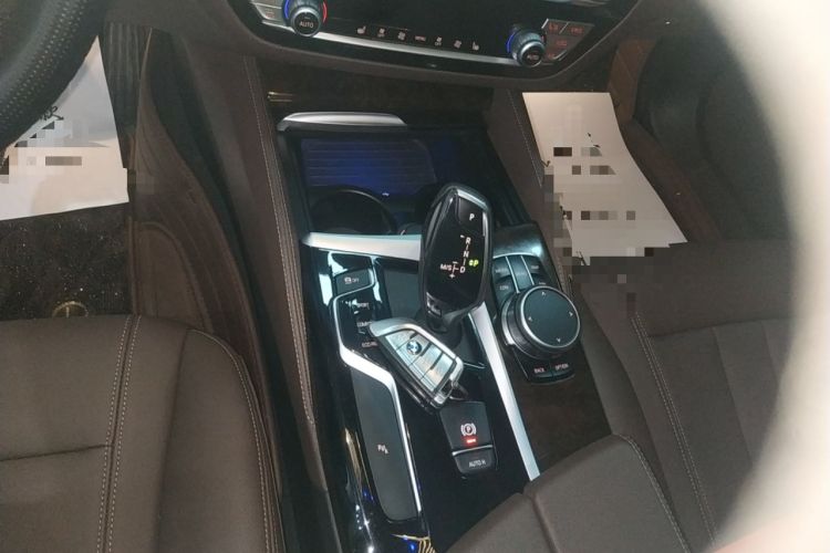 Used BMW 5 Series 2019 525Li Luxury Package Gear Lever