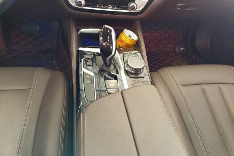 Used BMW 5 Series 2019 Facelifted 525Li Luxury Package Gear Lever