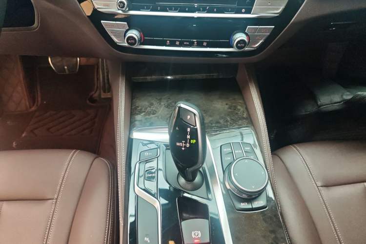 Used BMW 5 Series 2019 525Li M Sport Package Gear Lever
