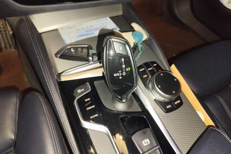 Used BMW 5 Series 2019 525i M Sport Package Gear Lever