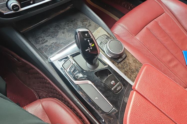 Used BMW 5 Series 2019 530Li Leading Model M Sport Package Gear Lever
