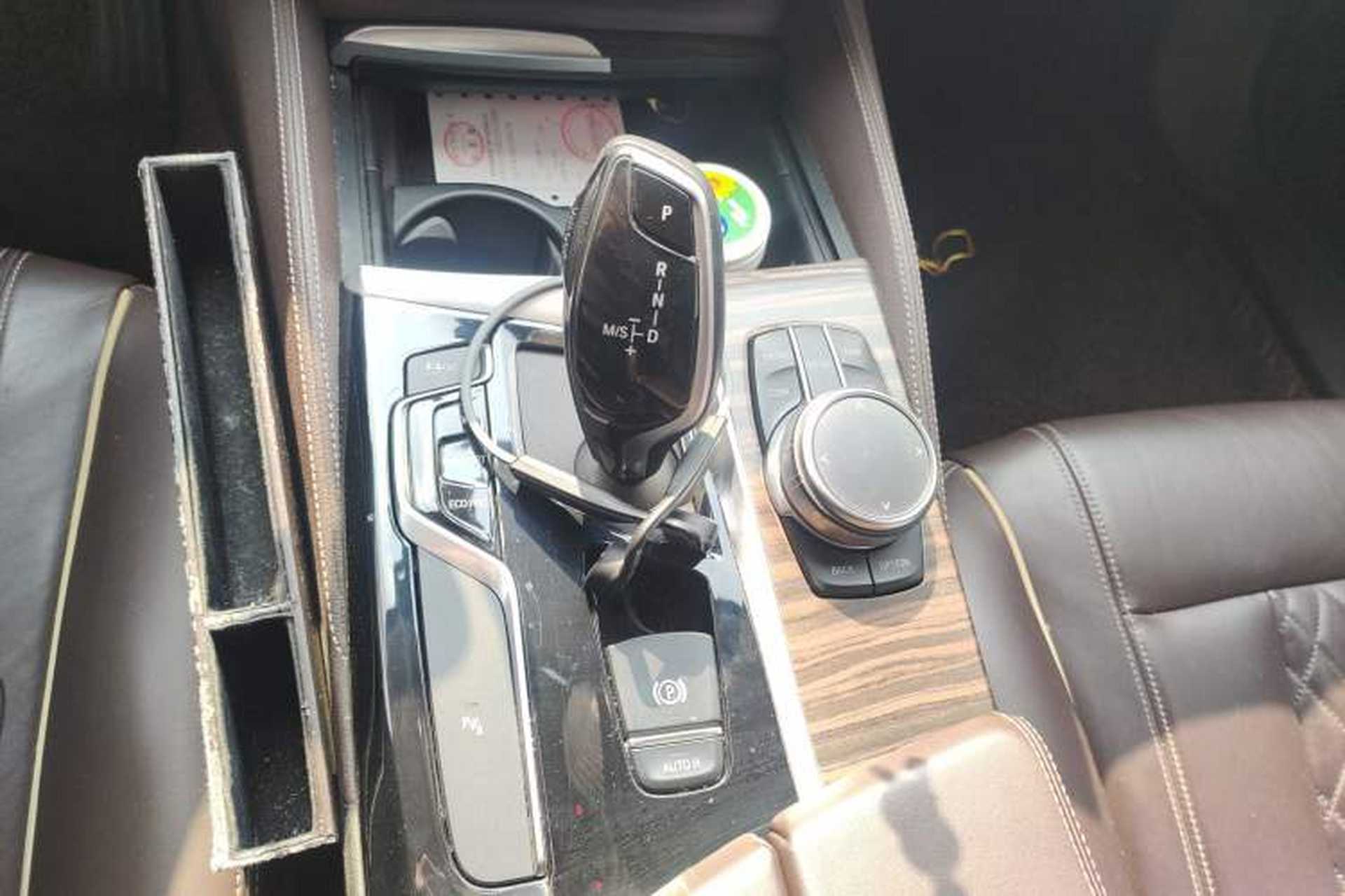 Used BMW 5 Series 2019 530Li Leading Model Luxury Package Gear Lever