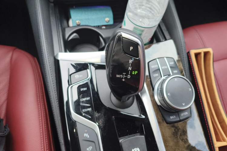 Used BMW 5 Series 2019 Facelifted 530Li Leading Edition M Sport Package Gear Lever