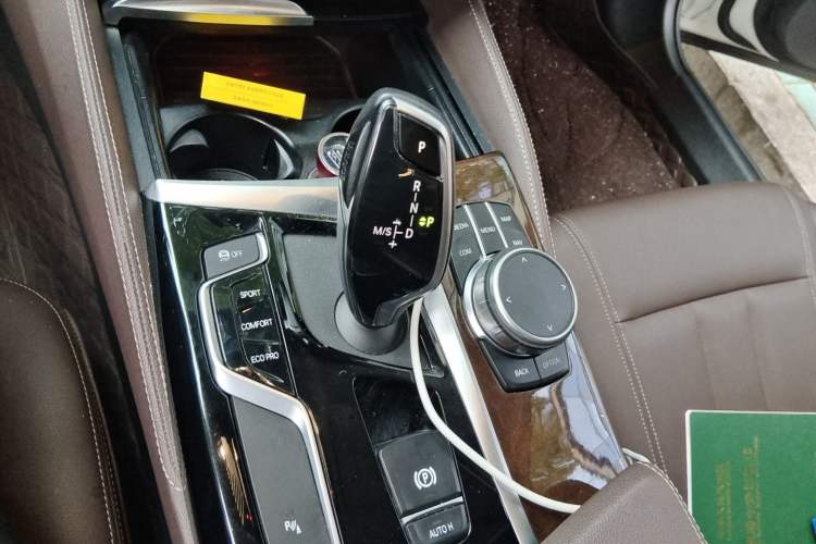 Used BMW 5 Series 2019 Facelifted 525Li Luxury Package Gear Lever