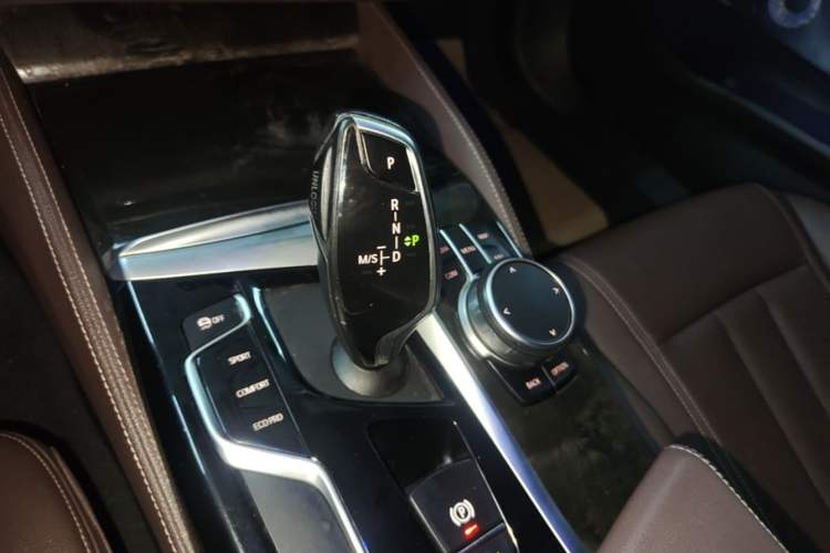 Used BMW 5 Series 2019 525Li M Sport Package Gear Lever