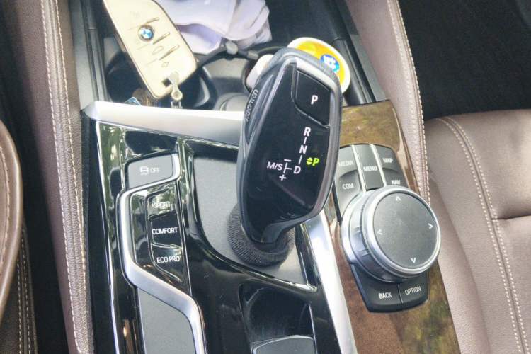 Used BMW 5 Series 2019 Facelifted 525Li Luxury Package Gear Lever