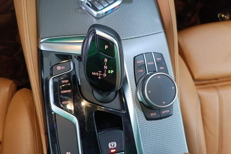 Used BMW 5 Series 2019 525i M Sport Package Gear Lever
