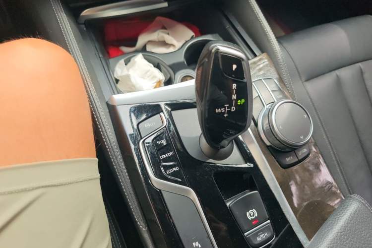 Used BMW 5 Series 2019 530Li Leading Model M Sport Package Gear Lever
