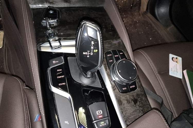 Used BMW 5 Series 2019 525Li M Sport Package Gear Lever