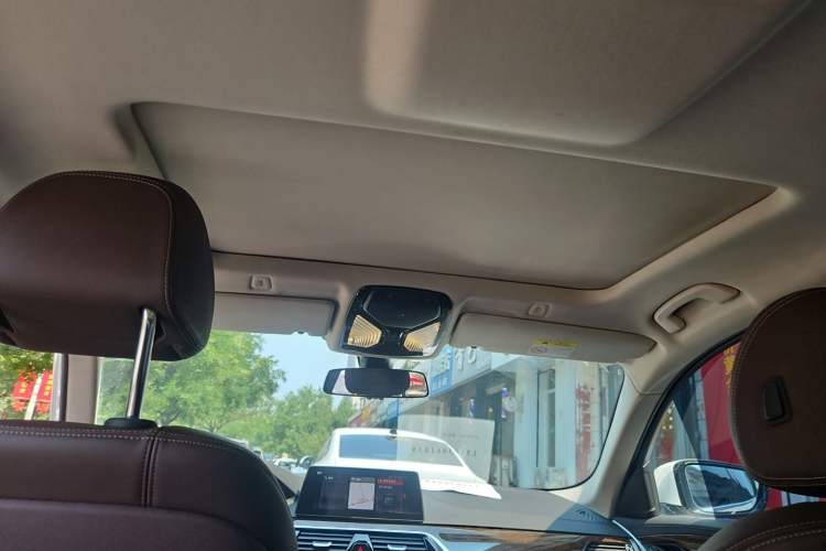 Used BMW 5 Series 2019 525Li Luxury Package Headliner