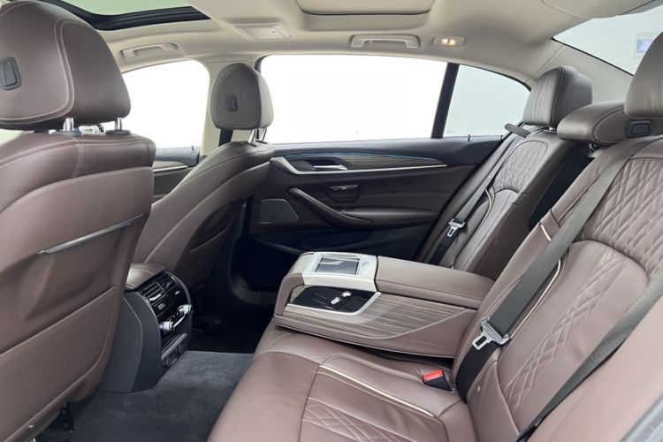 Used BMW 5 Series 2019 Facelifted 530Li Luxury Edition Premium Package Headliner
