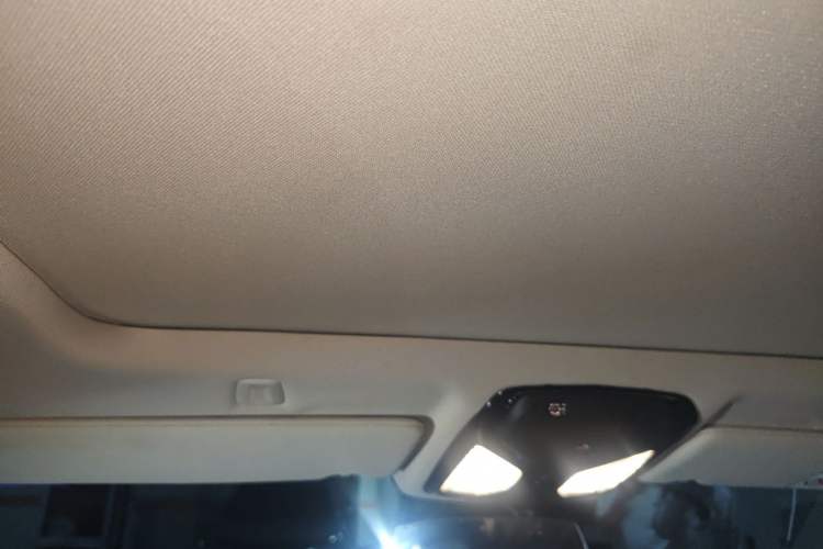 Used BMW 5 Series 2019 525Li Luxury Package Headliner