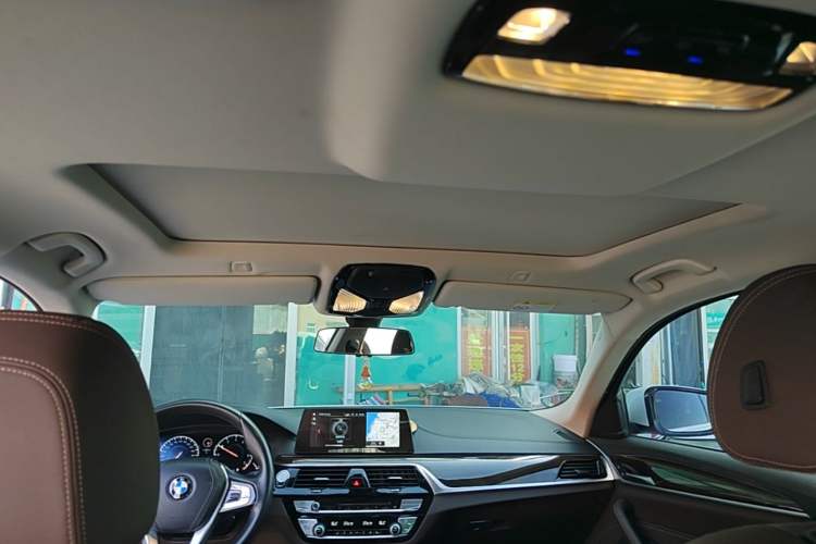 Used BMW 5 Series 2019 525Li Luxury Package Headliner