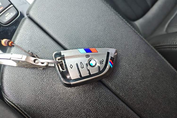 Used BMW 5 Series 2019 525Li Luxury Package Interior 1