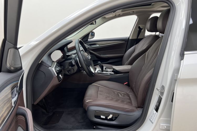 Used BMW 5 Series 2019 Facelifted 530Li Luxury Edition Premium Package Interior 1