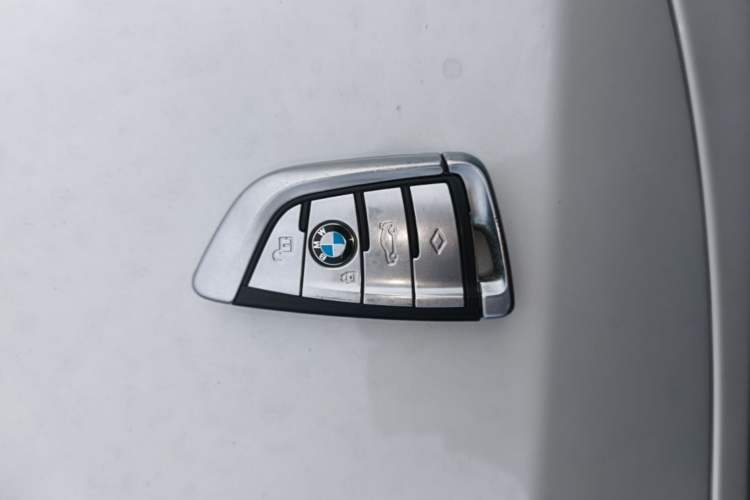 Used BMW 5 Series 2019 530Li Luxury Edition Premium Package Interior 1