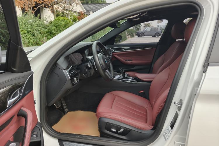 Used BMW 5 Series 2019 530Li Leading Model M Sport Package Interior 1