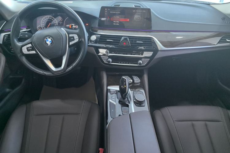 Used BMW 5 Series 2019 525Li Luxury Package Interior 1