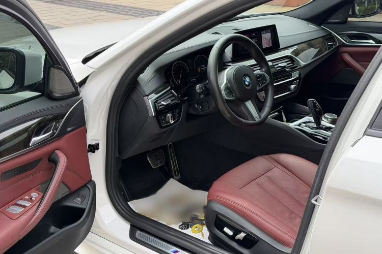 Used BMW 5 Series 2019 530Li Luxury Edition M Sport Package Interior 1