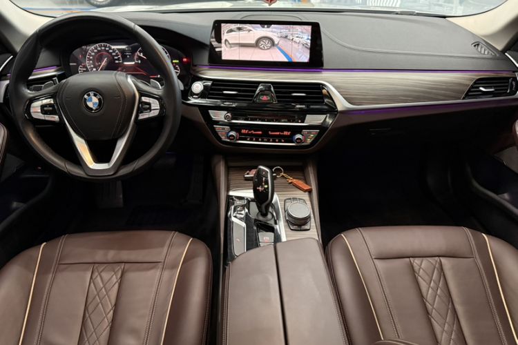 Used BMW 5 Series 2019 Facelifted 530Li Leading Edition Luxury Package Interior 1