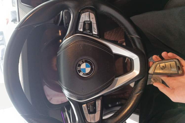Used BMW 5 Series 2019 525Li Luxury Package Interior 1