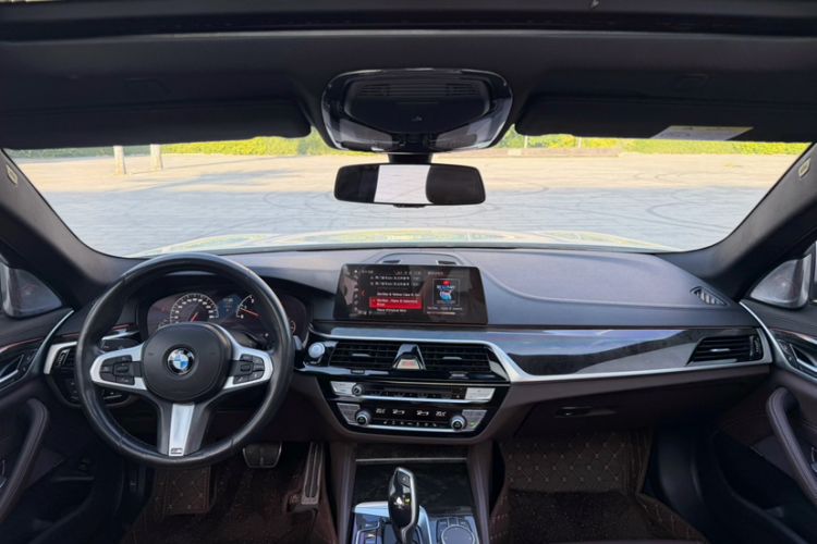 Used BMW 5 Series 2019 525Li M Sport Package Interior 1