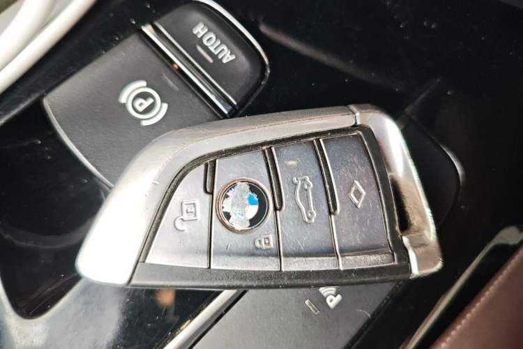 Used BMW 5 Series 2019 525Li M Sport Package Interior 1